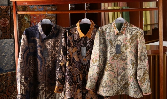 Koleksi Batik Kontemporer Anak Muda Masa Kini