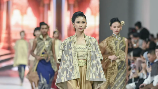 Koleksi Fashion Nusantara 2025 Bernuansa Tradisional